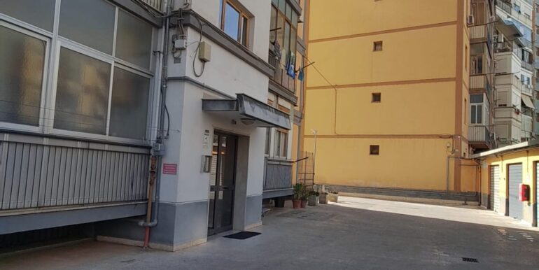 42221665-d7bd-4bd5-b2ad-c5acfce493d3